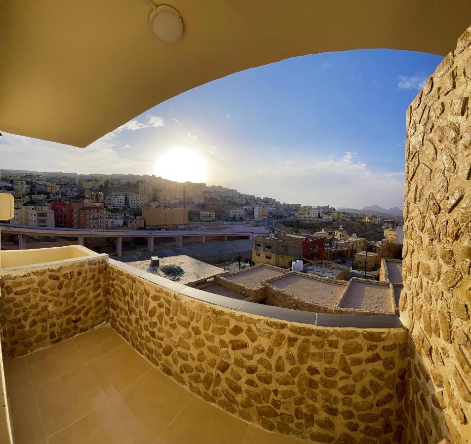 Orient Gate Hotel Wadi Musa Exterior photo